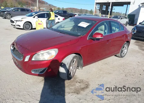2012 Volvo S60 T5 z USA, uszkodzony, nr VIN YV1622FS0C2115225